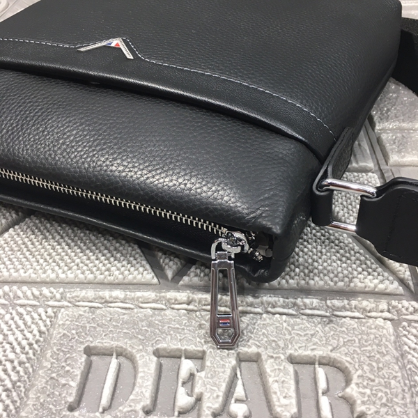 スーパーコピーブランドバッグ背面デザイン